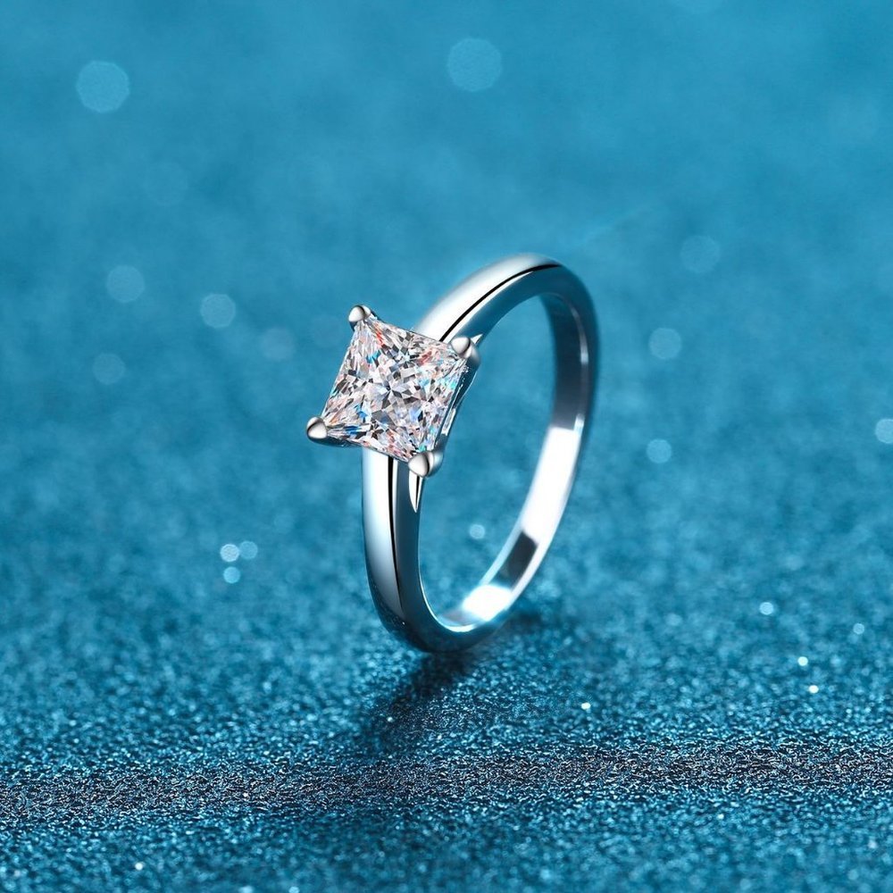 #Certified 2ct. t.w. Moissanite Diamond Princess Cut Engagement Ring NEW - Picture 4 of 9